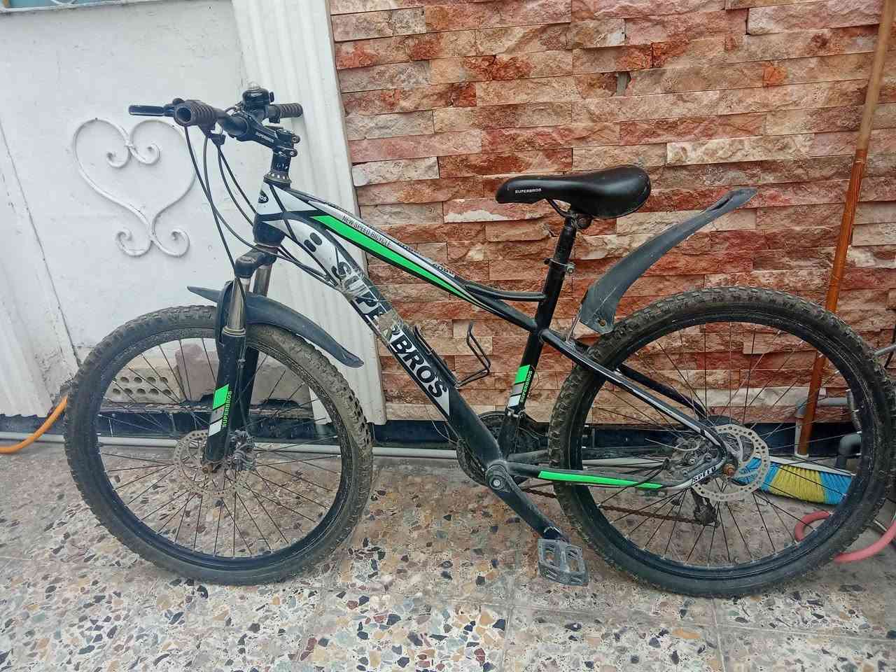 السلام عليكم ورحمة الله
بايسكلات عدد 2 جدد بس تاركهن جبت الواحد ب170 نقوصاتهن بسيطه وسهلة للبيع
الواحد ب85الف وبي مجال المكان حي الجوادين
واتساب***********
