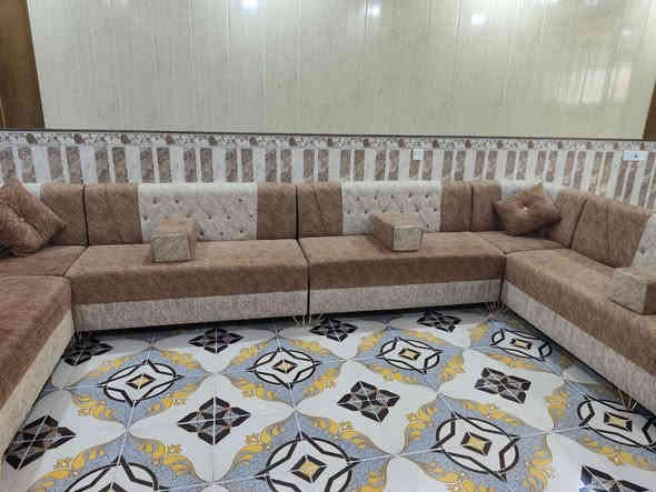 سلام عليكم🫴🏻
تخم ديوان نضيف كلشش اخوو جديد🔥واللون المميز تصميم رووعه👌🏻🔥 

شغل ايد تفصال من اجود انواع الاسفنج والقماش والخشب كله نوعيه من درجه الاوله وعلشرط😍مابي كل عيب 

للاستفسار الاتصال{‭0771 948 9620‬}
