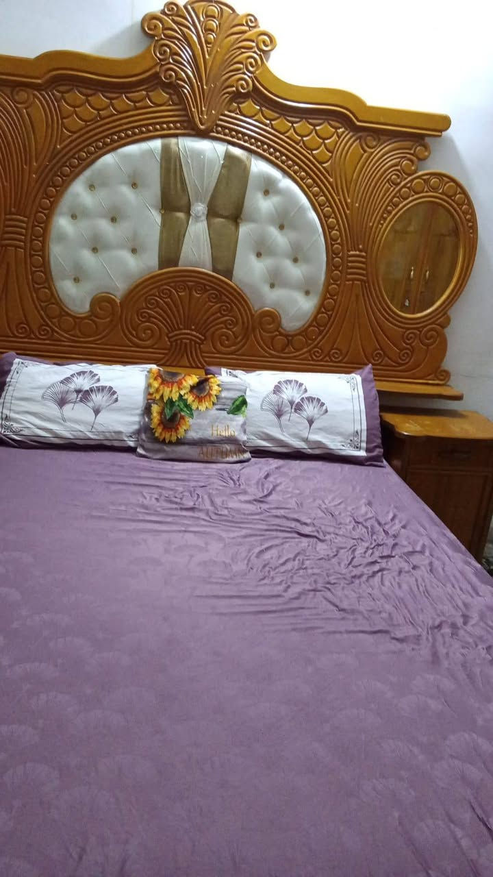سلام عليكم شباب عندي هاي الغرفه صاج عراقي ثكيل مو سوكيه جديد صارلي ربع تشر من مشتريه السعر 875
وبيه مجال  *********** العنوان بغداد الرشاد
