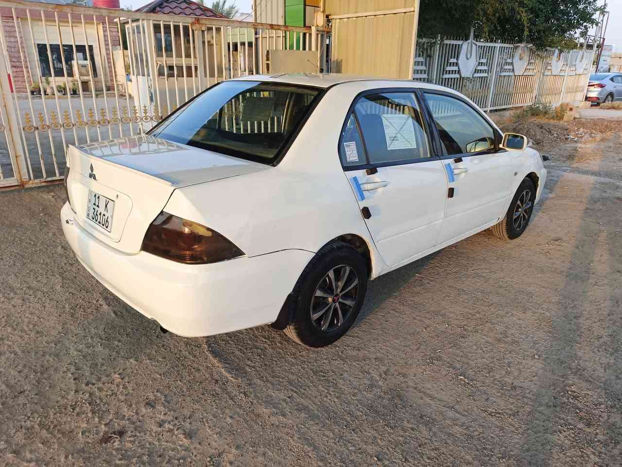 السلام عليكم لانسر موديل 2002  غير عادي فيها مكانات صبغ ابيع حزام ضرره شاملق الامامي تبريد  محرك جديد سياره ما بها اي نقص رقم بغداد انجليزي جديد مكانها ديالى كنعان سعر 52 وفي مجال الاستفسار على هذا الرقم***********
 اخوان انا مكلف بالنشر
