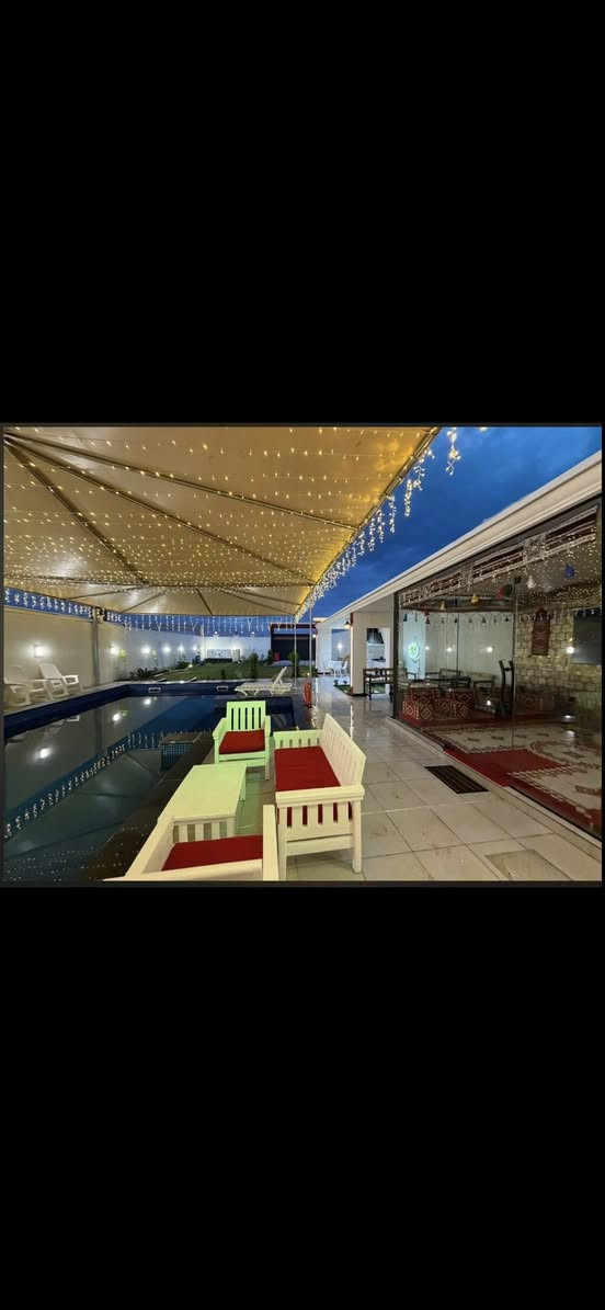 هلاً وسهلاً بكم في مزرعه  ريلاكس🌴
الايجار اليوم بنضام الشفتات 

🔴 مسبح كبير ومفلتر 🏊‍♂️🏊‍♂️

🔴مسبح خاص الأطفال 🏊‍♂️🏊‍♀️

🔴تحكم و موسيقى

🔴 تحتوي المزرعه على2 غرف  منام وصاله مكيفه كبيره ومطبخ مجهز بالكامل وحمامات غربي ⛺️

🔴إنترنيت 24ساعة🛜

🔴 باربكيو مخصص للشواء 🍖🍗

🔴مكان 🔴 صاله خاصه للالعاب البليارد 🔴 و الفيشة 🎱🎱

🔴حديقة واسعة 🏞️

🔴 جلسة عربية 🏛️

🔴 حدائق ومساحات خضراء واسعه 🏞️🛤️

🔴 كراج  للسيارات 🚘🚙

🔴كهرباء 24 ساعة ⚡️

🔴 جلسات خارجيه 

🔴 كهرباء 24 ساعه 

🔴 اقامه حفلات اعياد الميلاد 🎂

🔴فقط 15 نفر 🙇🏼‍♂️

🔴 للحجز والاستفسار يرجى مراسله الصفحه او الاتصال على الرقم

☎️***********
