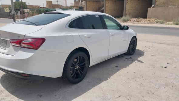 السلام عليكم 
ماليبو للبيع LT
فول مواصفات 2021
فتحة سقف 
بصمه 
تشغيل عن بعد 
تحكم ستيرن 
كامره دواره
بعد معروفه مواصفاتهه
السعر 115
***********
