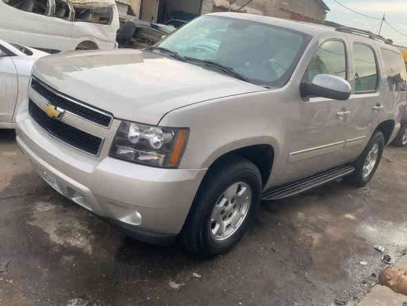 تاهو للبيع
2009
كفاله عامه من التبديل. والكص و الضربه 
فول مواصفات LTZ
خليجي السعر ٩٥ او بيها مجال بسيط
للاستفسار الاتصال على ***********
