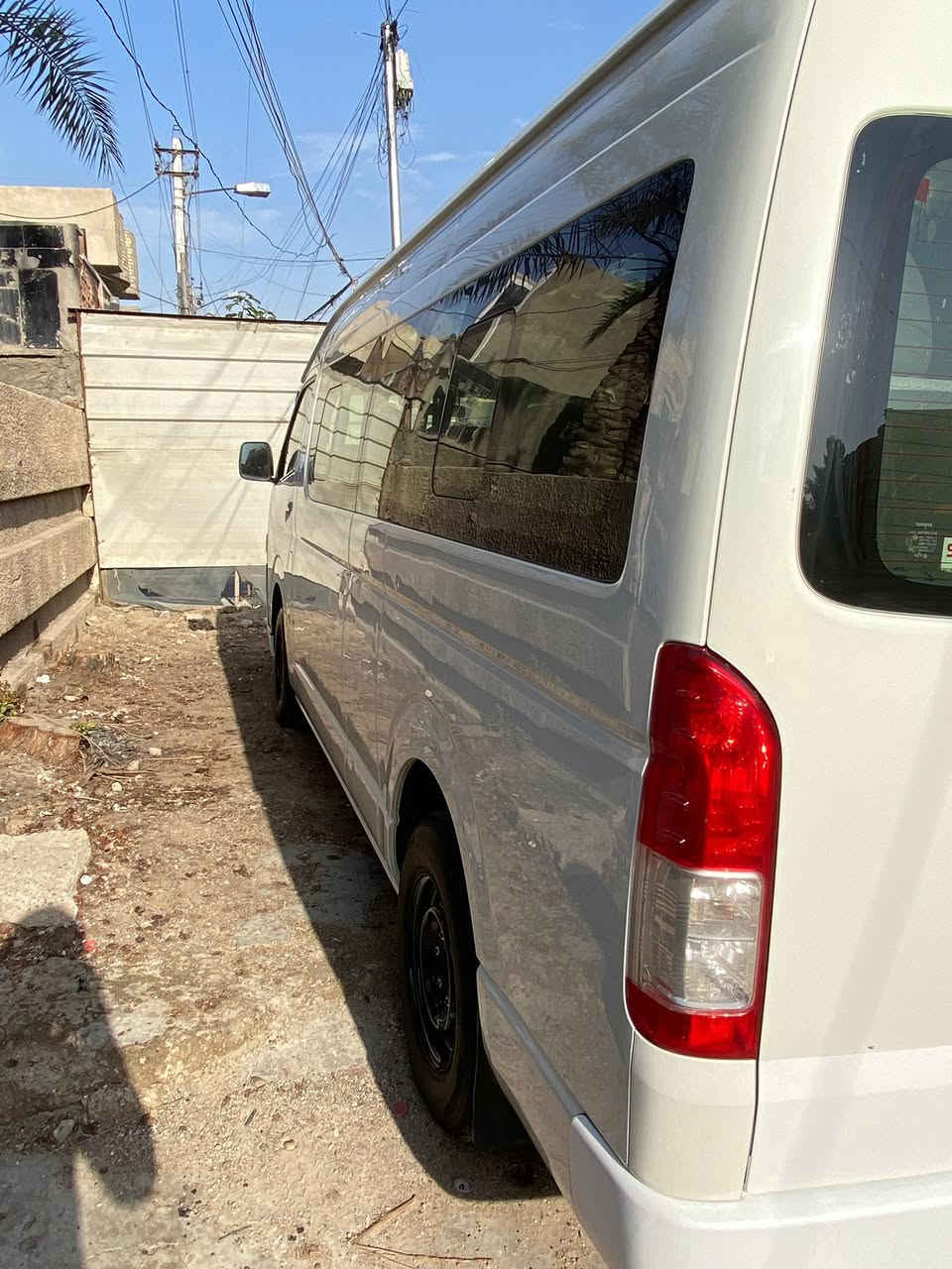 السلام عليكم / هايسا موديل 2016 ( للبيع )
السياره باسمي السياره جاهزه على ايدي 

صدر كامل 

دوشمة 

تخم تاير 

للاستفسار 

***********
