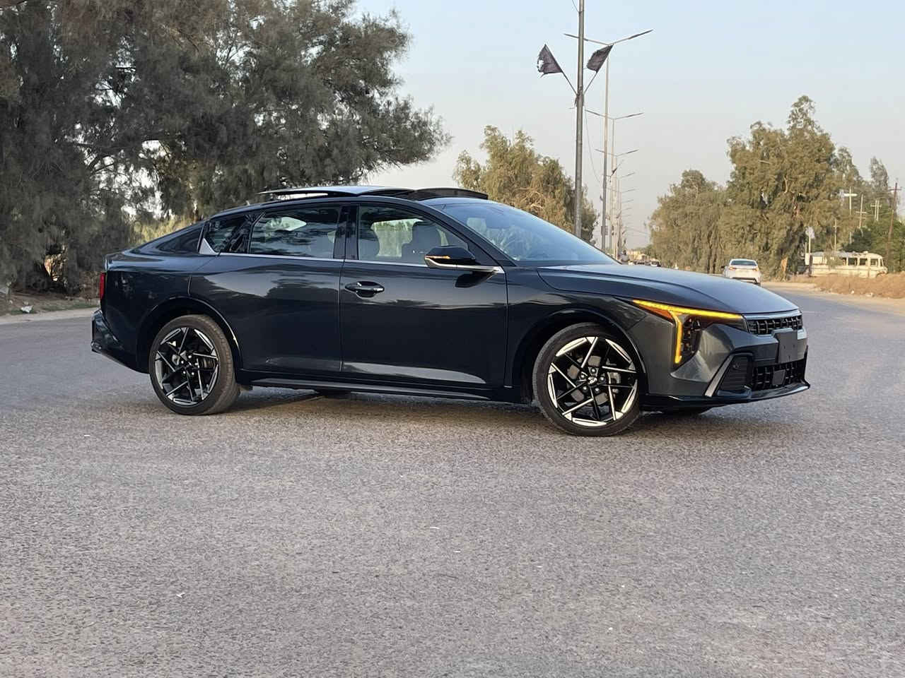 السلام عليكم k4 GT line
حادث بنيد و جاملغ السياره فول مواصفات 

بانوراما بصمه كشنات جلد لون احمر 

شفتات ستيرن

تبريد تدفئه كشنات اشاير مري 

رادارات جانبيه امامي خلفي وباقي المواصفات المعروفه للفول

 سعر 170  

***********
