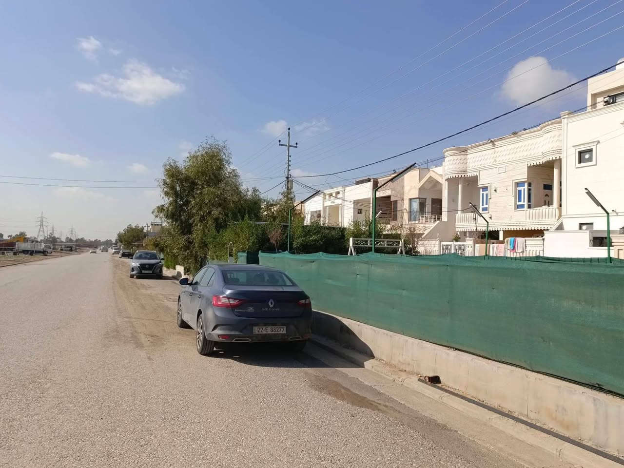 🏡بيع سريع | فروشتني خيرا 🏡
طابو صرف

بيت للبيع في أربيل حی بیرۆکۆت/ 8حساروک
موقع مميز قبله و قبل حدیقە و  الشارع 20 م متری 10 متری. مقابل شارع بنصلاوە و قریب شارع لاوان و مسجد شیخ اسماعیل عبدلانی.

100 متر
يتكون من :-
3 غرف نوم /واحد سویت، مطبغ حار و بارد، صالون و 2 حمام، 3 w.c
تمليك طابو صرف 
السعر فقط 6 دفاتر و 55 ورقه قابل للتفاوض 

- يسجل طابو بأسم اي شخص يحمل الجنسية
****
خانوو بۆ فرۆشتن لە بێرکۆت، 8 حسارۆک، تاپۆ.
100 مەتر 
پێکهاتووە لە :-
3 ژووری نوستن یەک سویت، مەتبەغ سارد و گەرم، 
2 حمام، 3 w.c

پێش حدیقە و دوو شەقام،20 م و 10 متری، ڕووگەی قبله، بەرانبەر شەقامی بنەسڵاوە و تەنیشت  جووت سایدی لاوان و نزیک مزگەوتی شێخ اسماعیل عەبدەلانی.

نرخی 6 دەفتەر 55 وەرقە
** :-

📞***********

📞***********
##عقارات #عقارات_سيفر #عقارات_اربيل #اربيل #بيت
