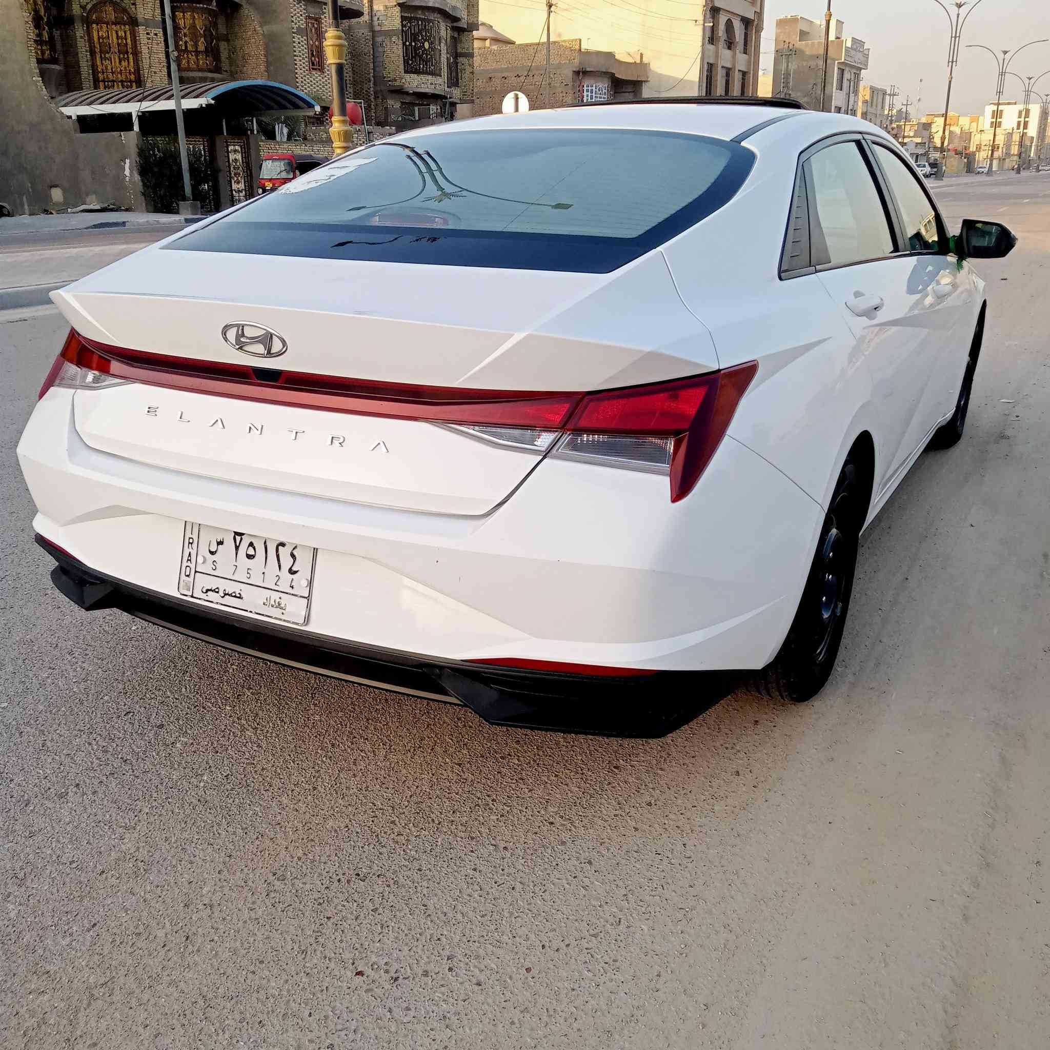 السلام عليكم النترا 2023 للبيع خليجي رقم بغداد راعيها البصره السعر 145الهاتف***********
