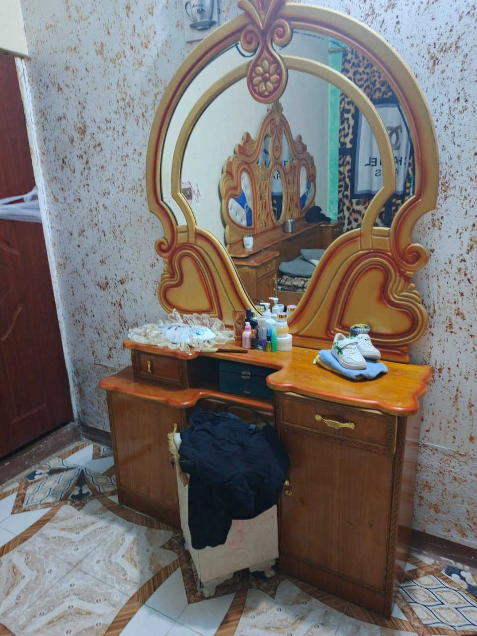 غرفه نوم مستعمله للبيع نضيفه كلش ب600رايدها


**إذا كنت صاحب هذا الإعلان وتريد حذفه لأي سبب، رجاءا أرسل رسالة إلى الدعم الفني**
