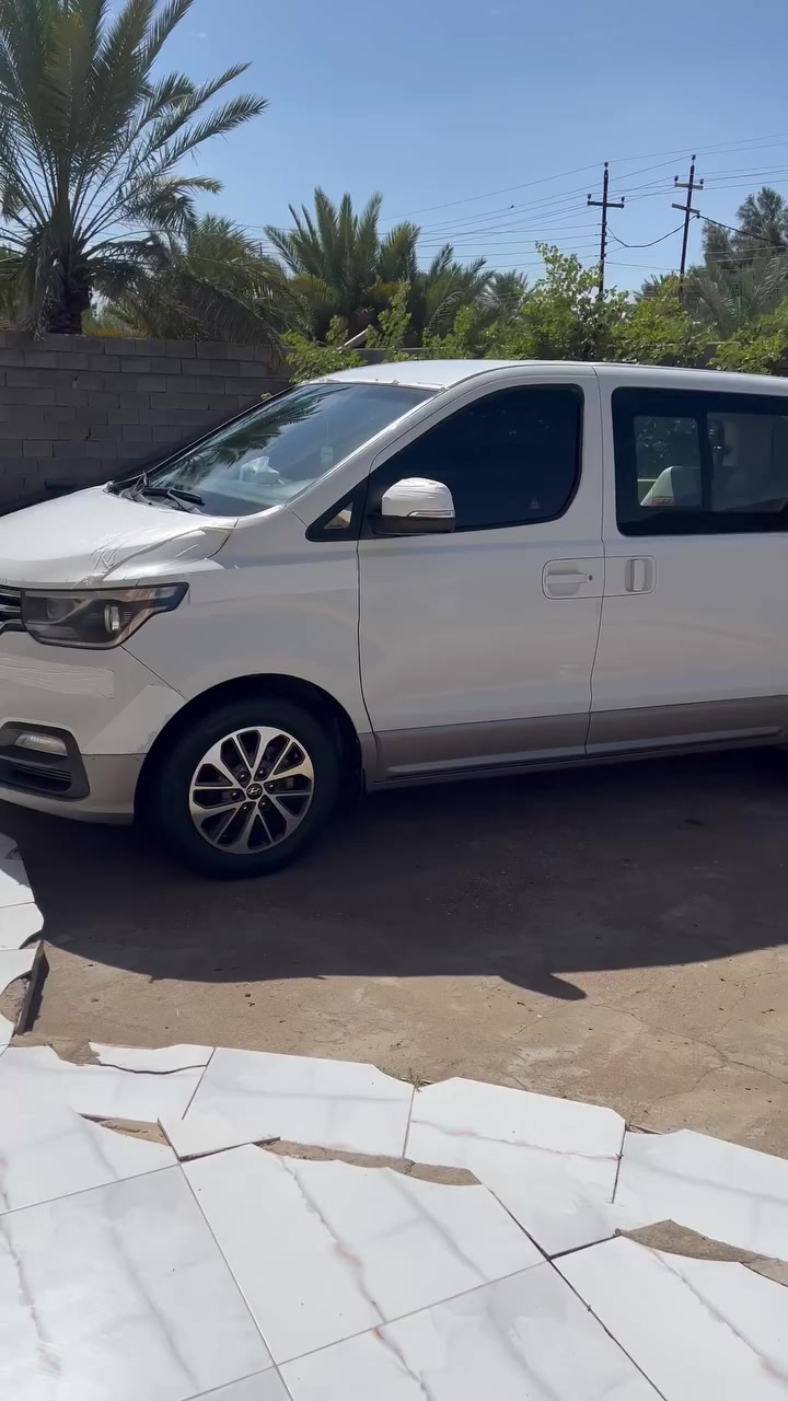 سلام عليكم ستاركس موديل ٢٠٢٠ فول مواصفات دسك أربعة ويلات ايرباك تحكم لايت فول مواصفات ***********
