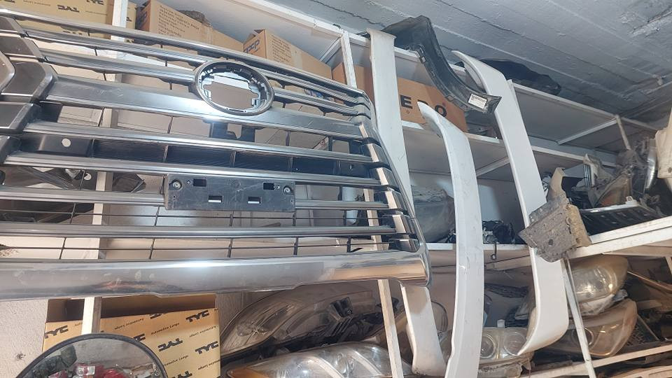 ئەو شیایە کامل  لایت هەمووی بلادییە هەمویان خاوێنن لەگەل ئەشیای سیارەیتر تێکەلە زۆرە ئەنواع سەیارەی تێدایە  هەمووی کامل بۆفرۆشتن هەمووی بەجملە    ***********
 
كل هاي الأشياء كاملة، كلها بلدي ونظيفة، ومخلوطة ويا أشياء ثانية. بيها أنواع هواية من السيارات. كلها كاملة للبيع بالجملة.  *********** أربيل, العراق
