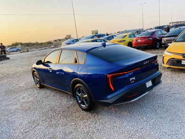 #يالله كيا كي 4 (فورتي) موديل 2025 
دخول جديد مرقم مثني شهداء وكاله 
عامه بسم المشتري مدت الحجز سنتين 
فقط الضرر صبغ طرف البنيد بدون تبديل 
بدون فتح دعاميه راجعه نفسها بدون 
ارباك دواخل كفاله موصفات فول عده 
الفتحه بصمه تشغيل عن بعد رادار امامي
 جانبي خلفي مكينه 2000 دوش وباقي 
الموصفات وأضحه ماشيه 13 الـسعر 160$ 
مـوجوده المثني الرميثيه واتـساب (***********)
