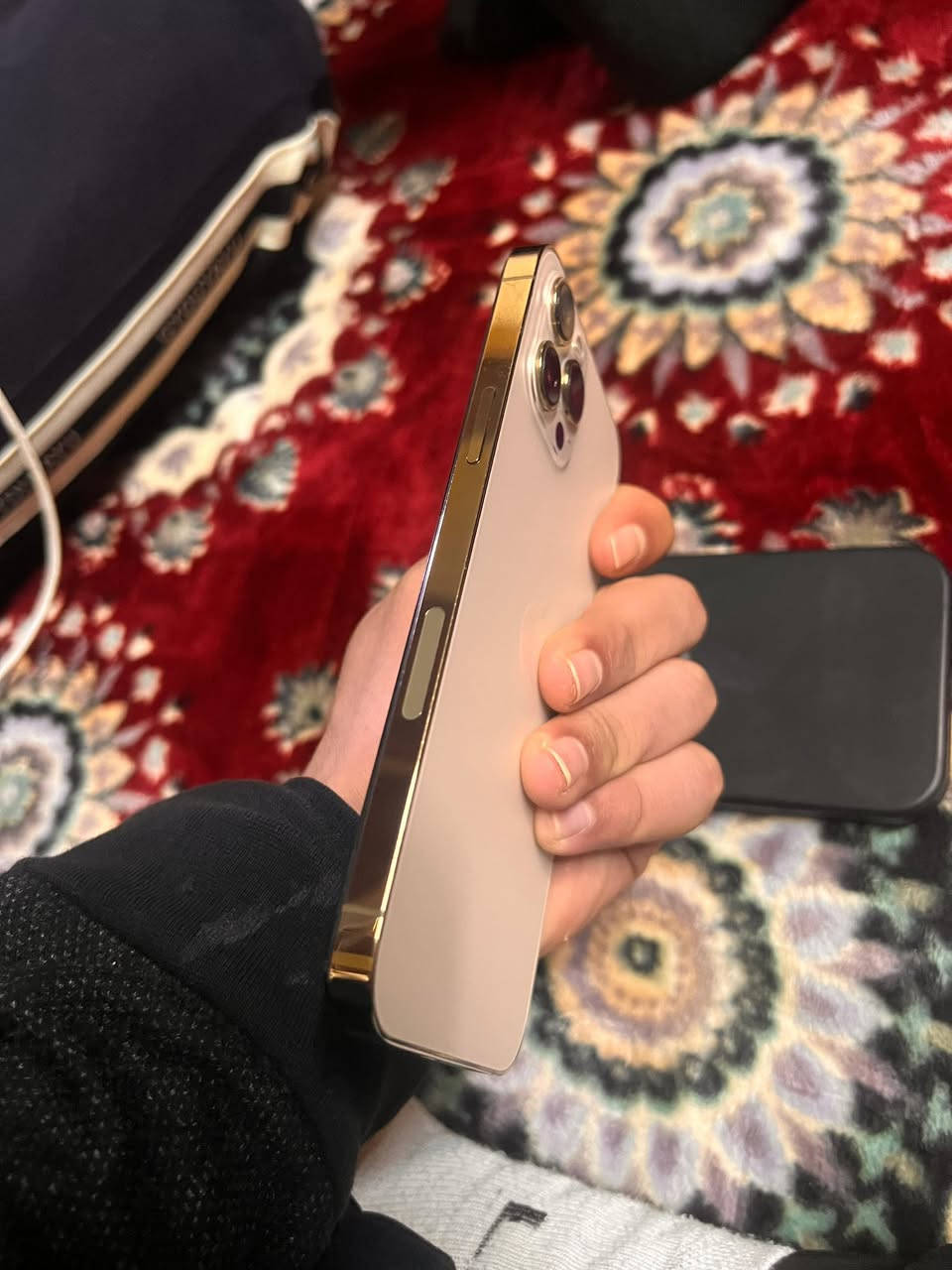 السلام عليكم 

ايفون 12 برو ماكس 
بطارية72
ذاكرة256
نضافة 99‎%‎
مبدل شاشة فقط 
السعر 375
ويرهم مراوس بأيفون فقط  

***********
