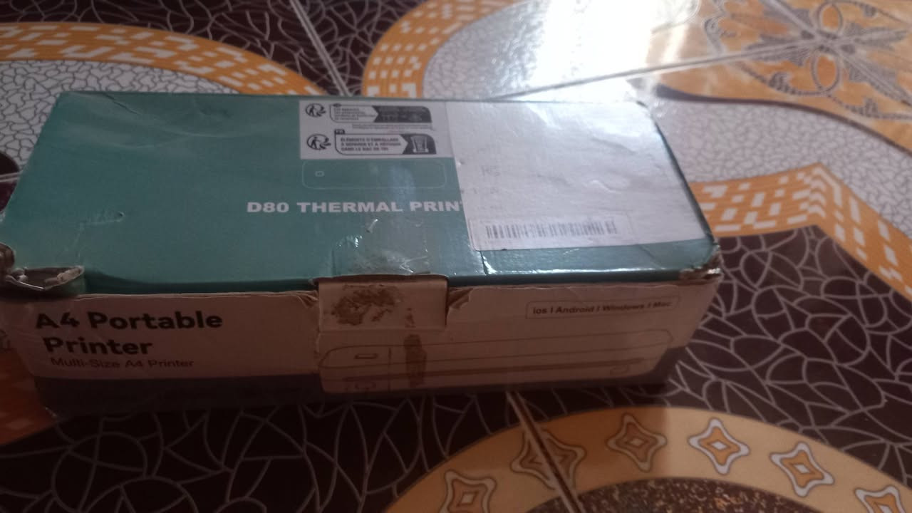 طابعه محموله طابعه حراريه  ابيض واسود  طابعه جميله للطباعه  تسعمل جميع احجام الوراق الحراريه  من A4 ونت نازل السعر ٦٠ الف وبيها مجال بصيط للئستفسار ***********
