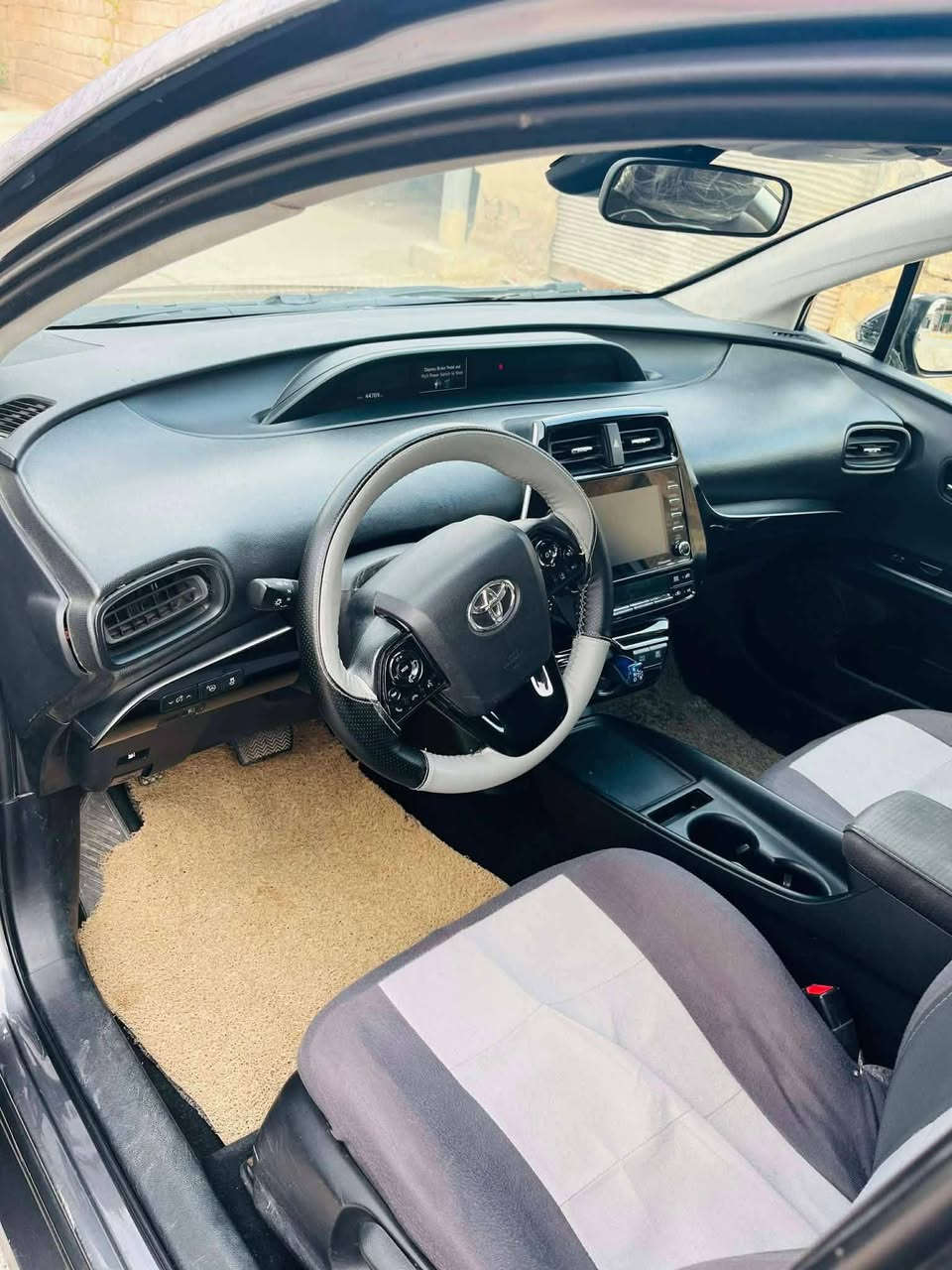 تويوتا بريوس موديل 2022ضررها 3قطع كما موضح بصوره شرط الوكاله والتحويل سياره جاهزه من كلشي التنمر حرام احنه بشهر رمضان السعر 97مجال قليل
***********
