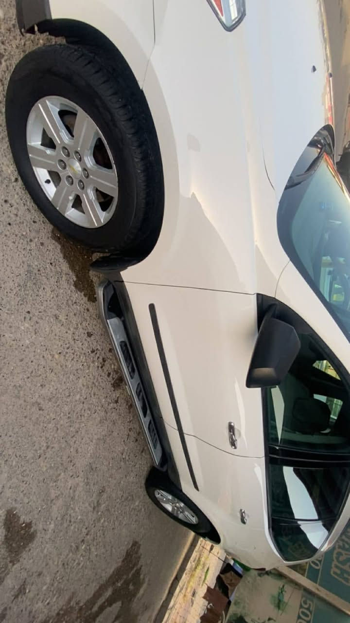 شوفليت ترافيس 7 راكب  موديل 2012 كلين بدون ضرر كير مكينه خير من الله مكفول من كل شي  رقم اربيل جديد او سنويه جديده اي نقص مابي شاشه كامره تحديد سرعه سعر 125$ بي مجال بسيط مامتواجد عل فيس خابر رقم *********** كركوك, العراق
