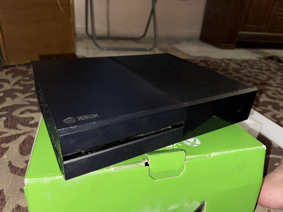 Xbox one 1tb - fat
الجهاز  واحد تيرا مستخدم - يجي ويا جوستك S - المحولة الاصلية - واير HDMI - و قرصين - و بي تقريبا ٢٠٠ لعبة مشتريها digital (رينبو، ريد ديد ٢، كول اوف ديوتي، باتل و غيرها).

الجهاز بي مشكلة وحيدة الي هو القارئ مال الاقراص ما انطيك بي ضمان مرات يقره القرص و تشتغل طبيعي مرات لا لازم اطلع القرص و تجرب من جديد

السعر : ١١٠ الف


**إذا كنت صاحب هذا الإعلان وتريد حذفه لأي سبب، رجاءا أرسل رسالة إلى الدعم الفني**