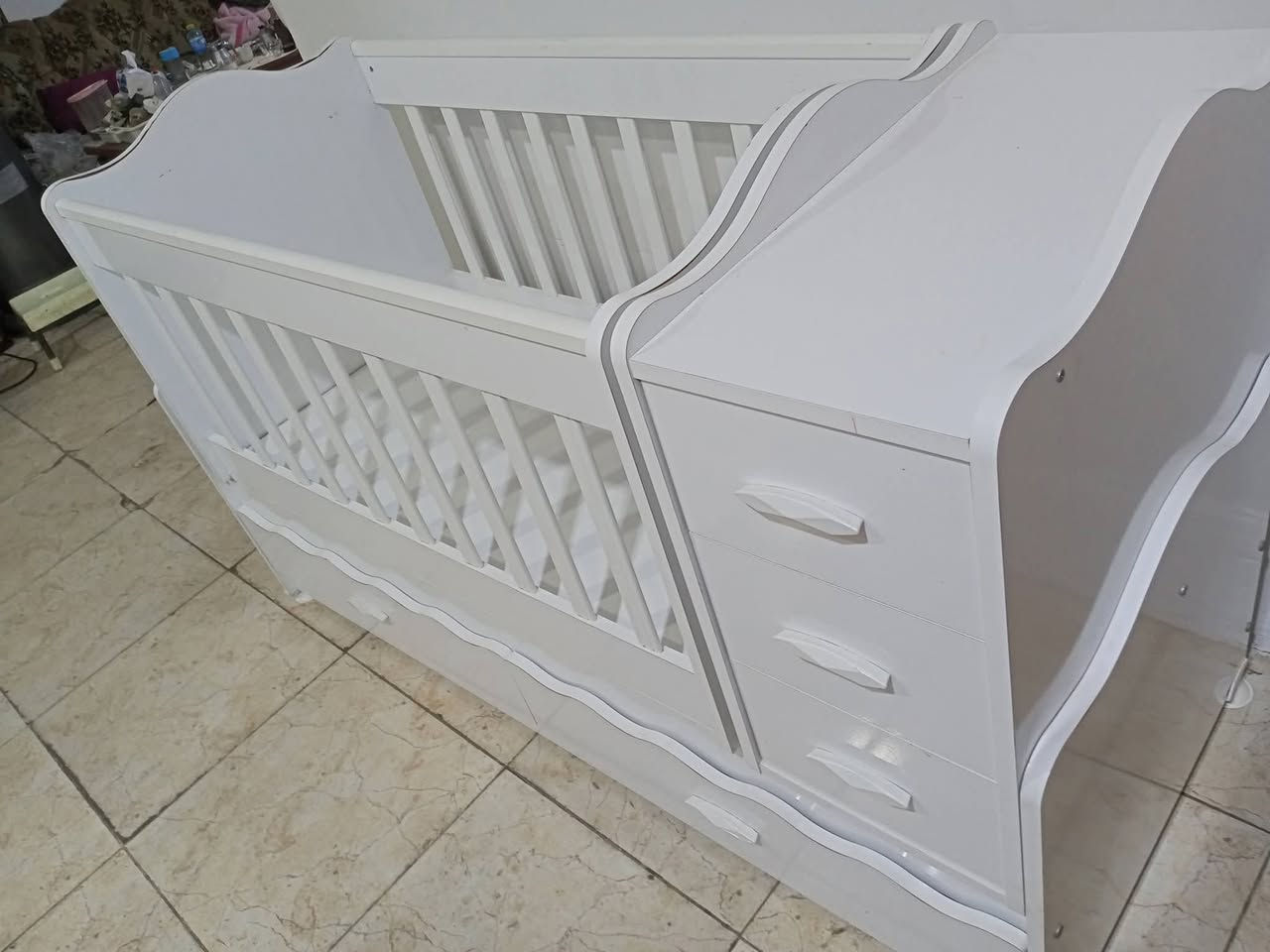 سرير طفل تركي هزاز وكلش نظيف مع ملحق طول 167 سم وعرض 65سم لتواصل على الخاص


**إذا كنت صاحب هذا الإعلان وتريد حذفه لأي سبب، رجاءا أرسل رسالة إلى الدعم الفني**