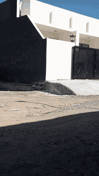 دار البيع مئه متر
الدار صفر ع مفتاح...الموقع حي بدر شارع مول حسين 
بناءً حديث..تربيد مركزي....
سيراميك فول.. ...شبايك المنيوم...
مغاسل كامله...كيزر... ...سعر مناسب جدا جدا 
39 مليون وبي مجال... الاستفسار...
***********...
