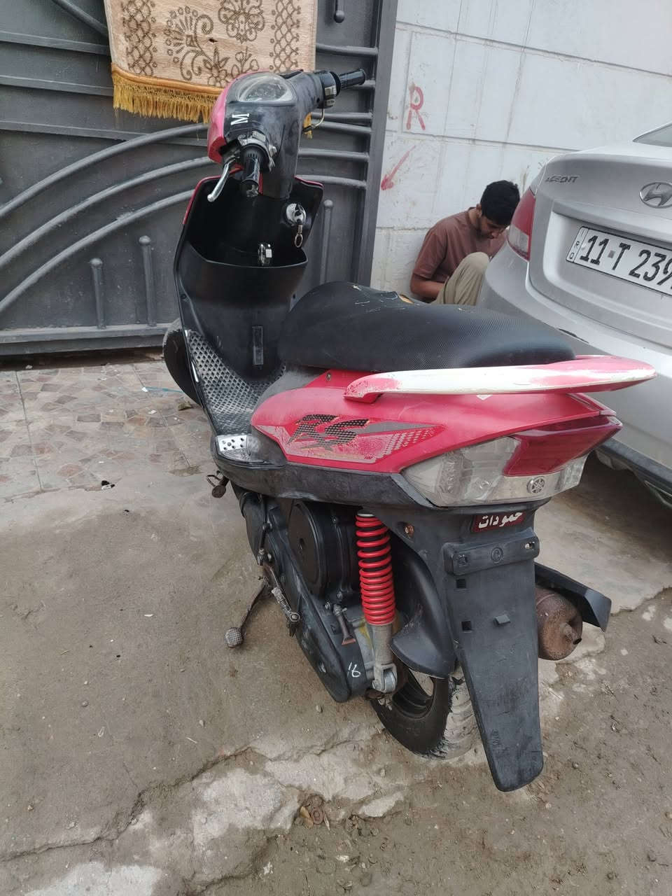 سلام عليكم ماكس عدله احمر جارد دراجه بلاديه  نكره سلف و هندر كهربائيات كله شغاله ما عوزه برغي مكاني حله نادر سعره ٨٠٠  وبيه مجال رقمي ***********
