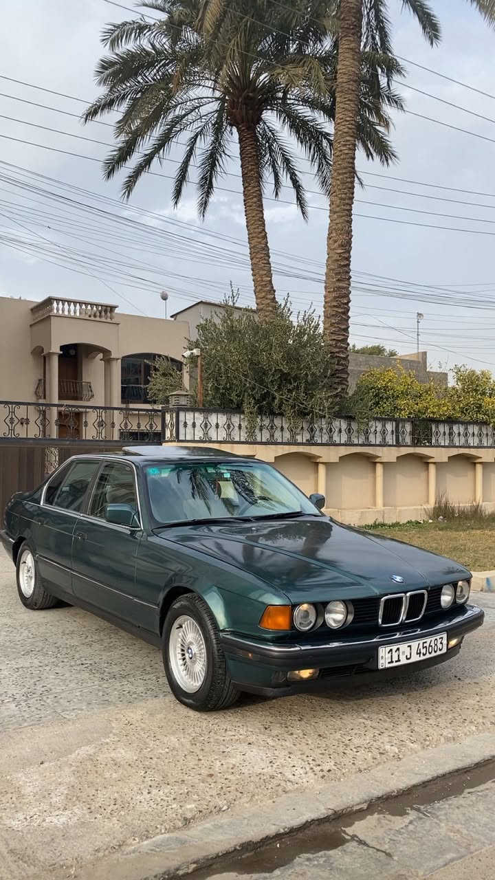 Bmw735
موديل ٩٢ رقم بغداد الانكليزي سنويه مشروع وطني تحويل مباشر 
مكينه كير شغاله ١٠٠/١٠٠
حداديه امامي خلفي جديده طوبه 
تبريد شغال ويه السويج 
موصفات 
دبل ايرباك دبل جكمجه كمبيوتر 
سلايد رووف طكتين 
كشنات مخمل مسند جديده لوك 
بطاين مخمل صاج ملكي 
نفاظه قلاب 
هوك خلفي بلادي 
ويل شعاع وتخم تاير جديد 
مسجل بلوتوث 
شاشه اعطال شغاله 
سياره جديده بمعنى الكلمه وكلشي بيها شغال ١٠٠/١٠٠مصروف عليها مال جناي  بدون اي نقص  كهربائيات كلها على وضع الشركه  
مصبوغه عام للجماليه بدون ضربه ولا خايس 
السعر 71$
للاستفسار الاتصال على الرقم ***********
مكاني السيديه حي الاعلام
