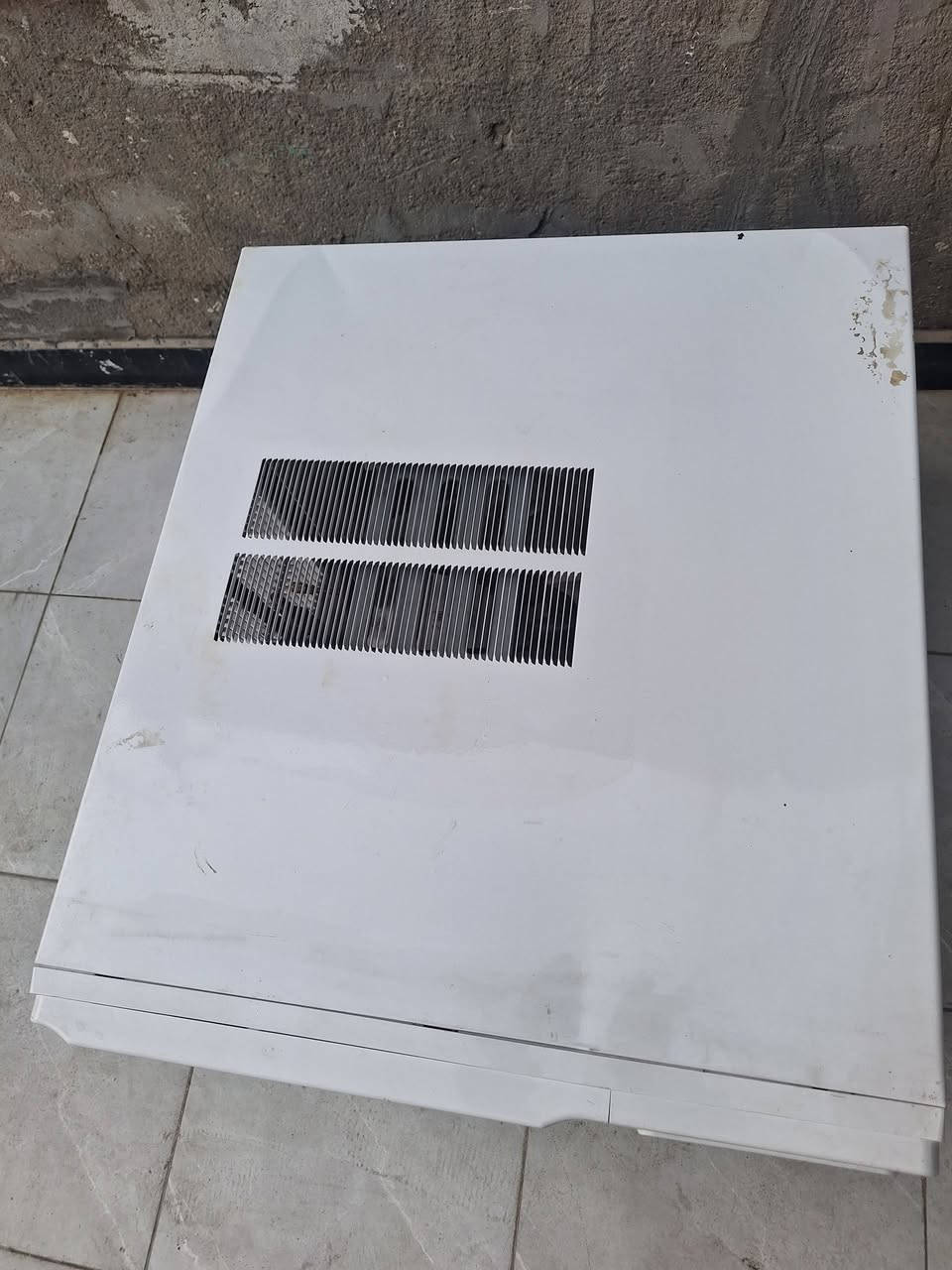 مكيف ٢طن ستعمال اقل الموسم شركا كري جنرال اصلي للبيع ٣٠٠ مجال بصيط حيل ***********
