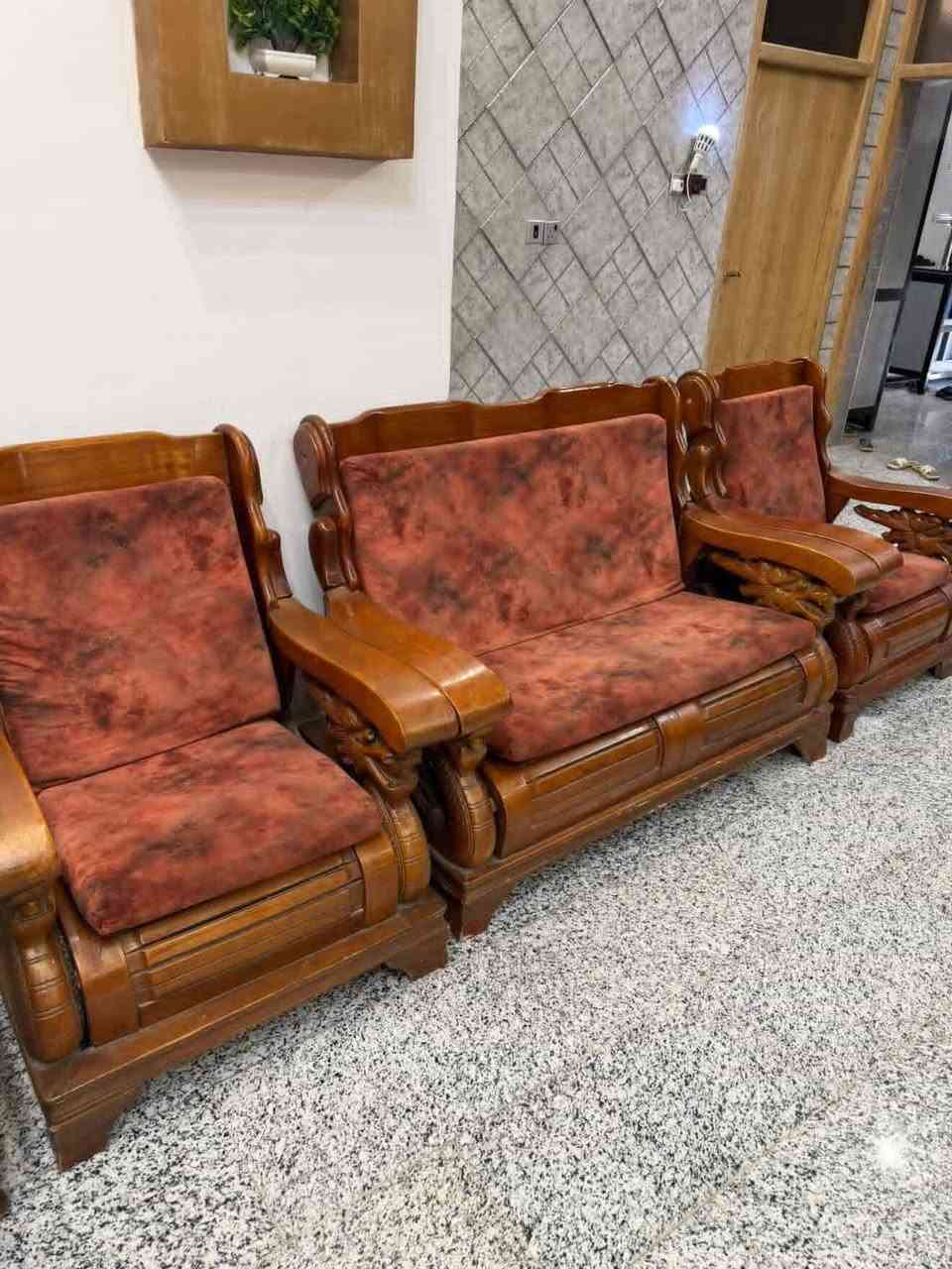 تخم قنفات 14 مقعد💺 خشب ياباني اصلي يرهم كوفي يرحم حديقة يرهم استقبال التخم نضيف وتكمه السعر 650بي مجال بسيط مكاني بغداد للاستفسار خاص ماسنجر او واتساب مراسلة فقط الخط معلق ***********
