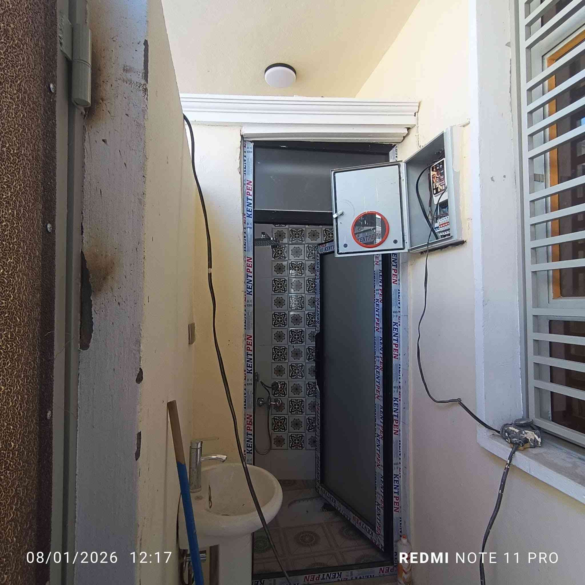 دار للبيع مساحه 70م طابقين في كربلاء  بناء طابوق فول مواصفات  3غرف نوم صاله واستقبال بناءحديث هاي سنه
حي الغدير قرب حولي 100 ويبعد عن الامام 4كيلو
سند 25اقرار محكمة 
للاستفسار 
***********
مكتب عامر الحسناوي
