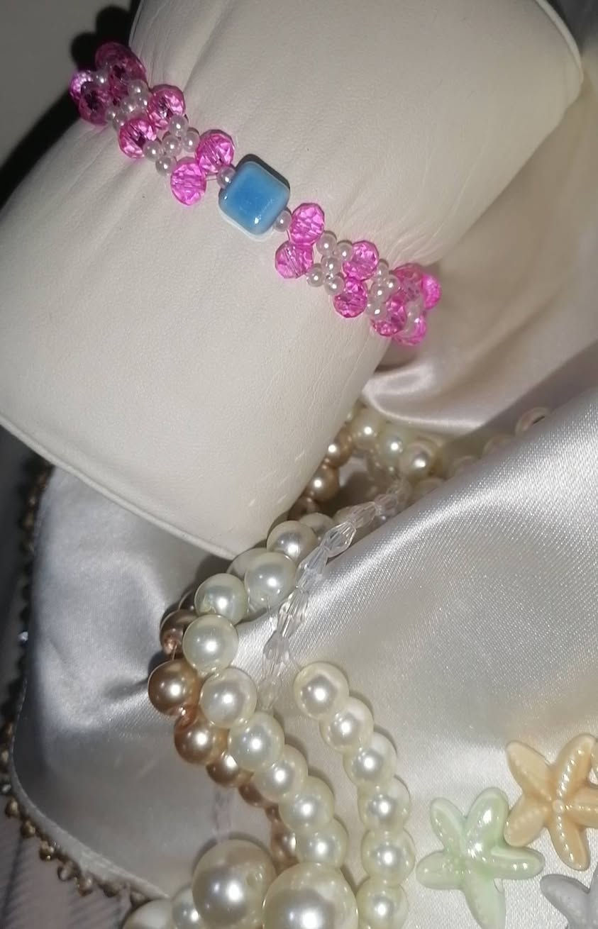 اعمال يدوية شغل فگتوري القطعة ب 4 الخرز زجاج توصيل داخل الموصل وجميع محافظات العراق...


**إذا كنت صاحب هذا الإعلان وتريد حذفه لأي سبب، رجاءا أرسل رسالة إلى الدعم الفني**