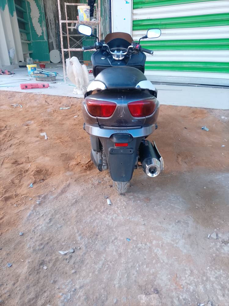 سلام عليكم دراجه فورزه 08 لبيع 
دراجه كامله حساس ستان بصمه 
عميه كير ملغي 
نقوصات بصيطه بيها 
تايرات نضاف كفرات نضافه 75 بل ميه
سعر 800الف وبيها مجال لتصال 
*********** عنوان بابل القاسم 
حماوه ثابته على نص مكينه ناعمه تخبل
