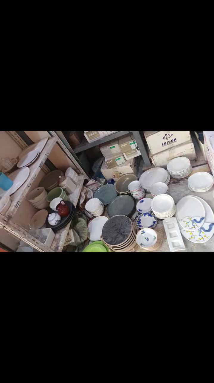 السلام عليكم تعزيلك محل منزليه جوا السوق مكان كوت اتصال على الرقم *********** على ***********
