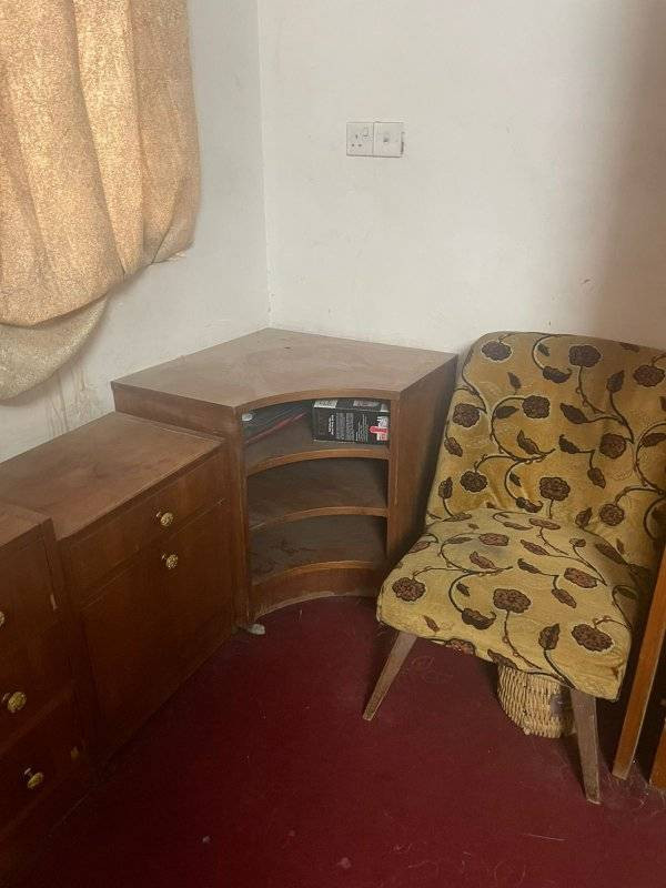 غرفة صاج للبيع تفصال مسويها بمليونين 

اريدها ب٣٥٠ وبيها مجال قليل قطعها كلها كاملة وكلشي مابيها نظيفة  مستعجلة على بيعتها لازم اليوم ابيعها مكاني بغداد حي الجامعه


**إذا كنت صاحب هذا الإعلان وتريد حذفه لأي سبب، رجاءا أرسل رسالة إلى الدعم الفني**