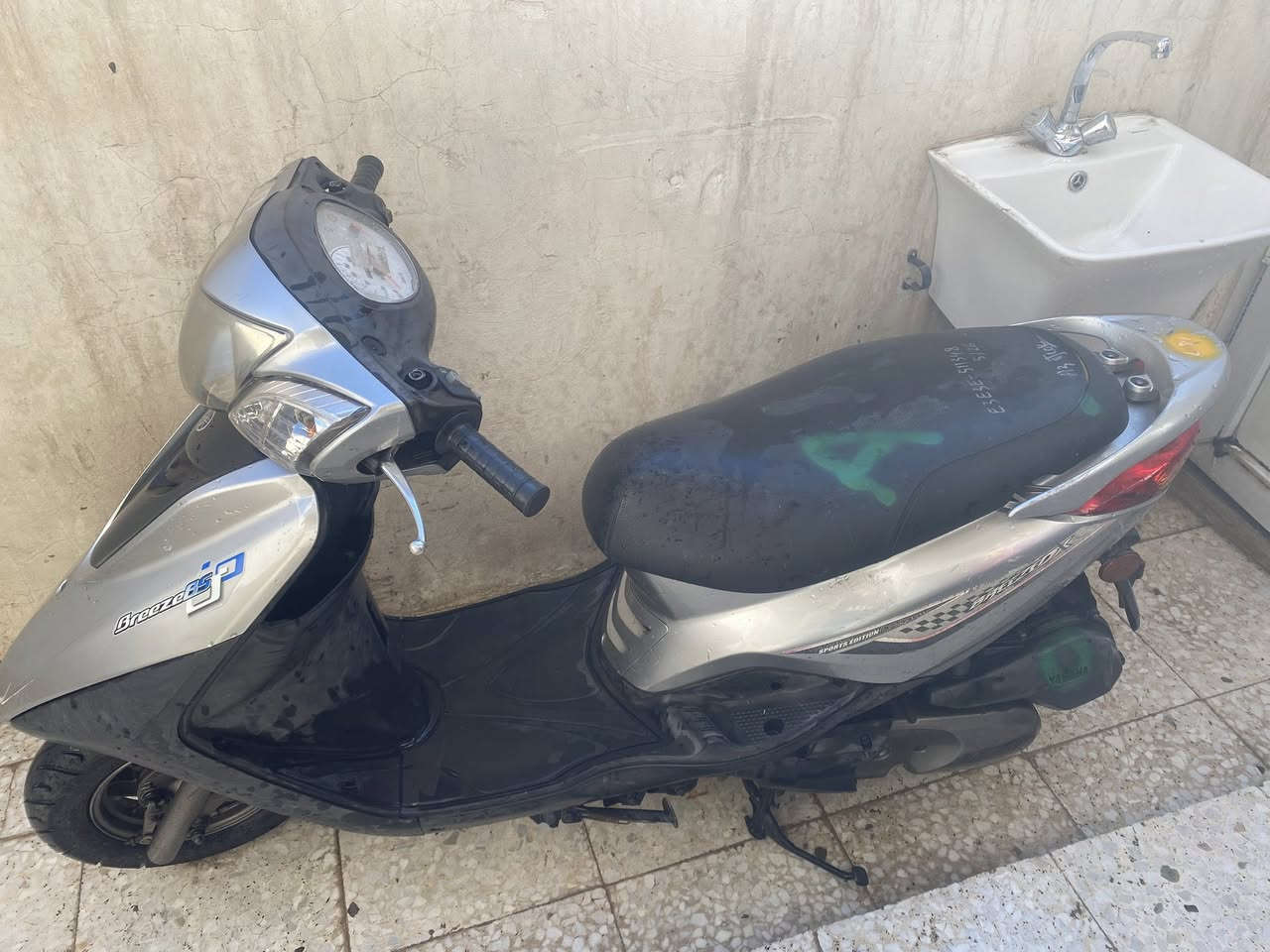 دراجه للبيع بغبغاء مال رمبه كلش نضيفه مكينه ناعمه مديل 13دراجه مكفوله من محرك او نضافه او تأخذها تشوفها وين ماتريد سعر مليون 150 وبيها مجال لاستفسار على هذا الرقم ***********
