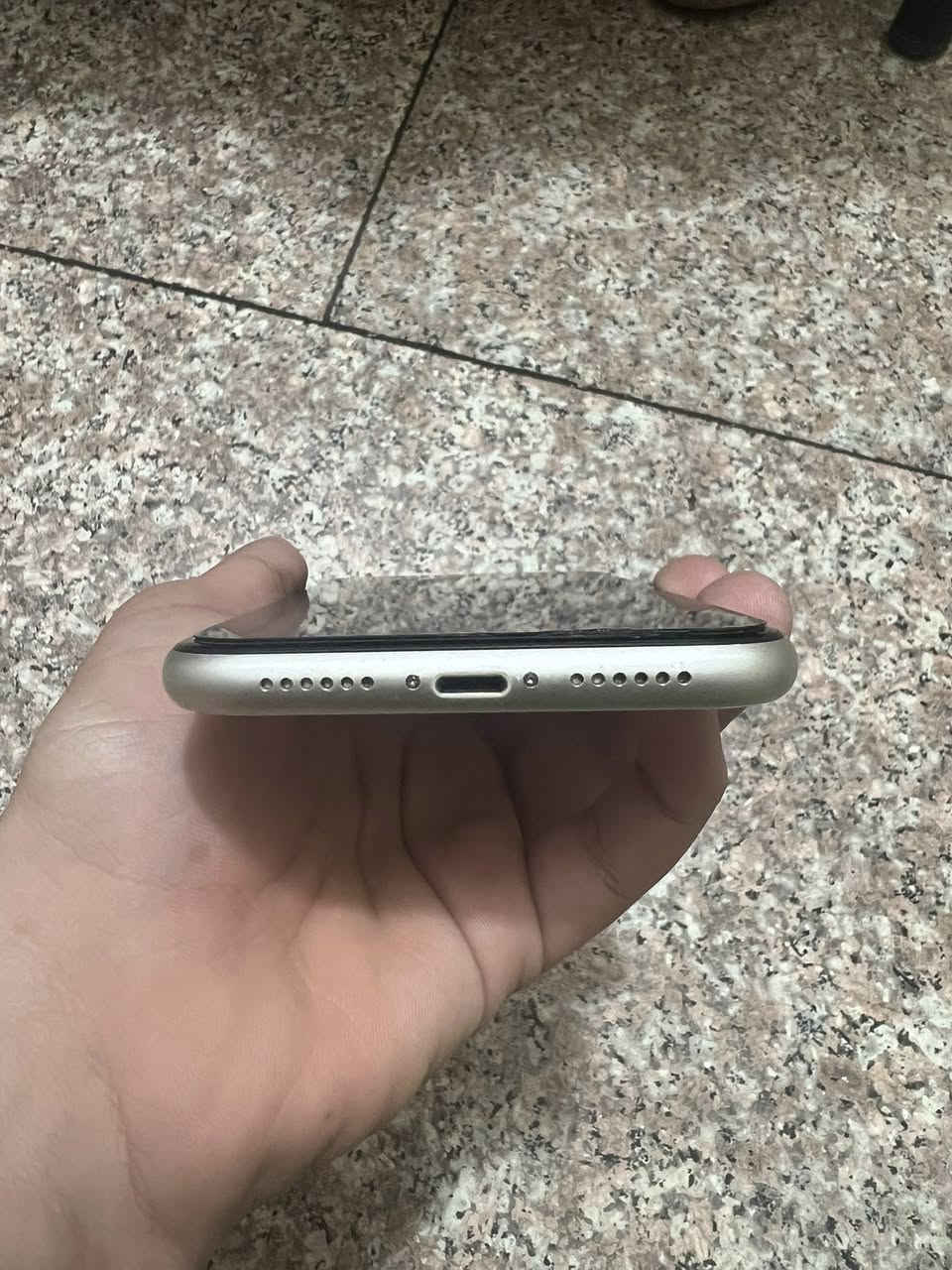 ايفون 11 عادي جديد مبدل بطاريه وكاله يم شركه ابل سعر ٢٢٥وبي مجال تواصل خاص او واتساب***********
