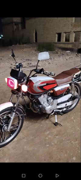 السلام عليكم موطور إيراني للبيع موديل ٢٠٢١ كامل من كلشي نضيف محرك البلادي ورقه منفيس مكانه الرمادي الزراعه السعر 500 وبي مجال للتواصل ***********
