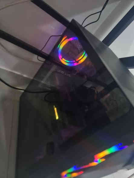 السلام عليكم 
حاسبة pc للبيع المواصفات متوفرة بل صورة مع ميز وسماعة من reddragon وماوس وكيبورد من tiger
حجم ال UPS 2500 offline maxima
وميز ايضا موضح بل صورة استخدام قليل كلش وسبب البيع عدم التفرغ 
ملاحضة( ممتوفرة الكراتين) 
ابيعه شلع ب بمليون و650
للأستفسار :***********
