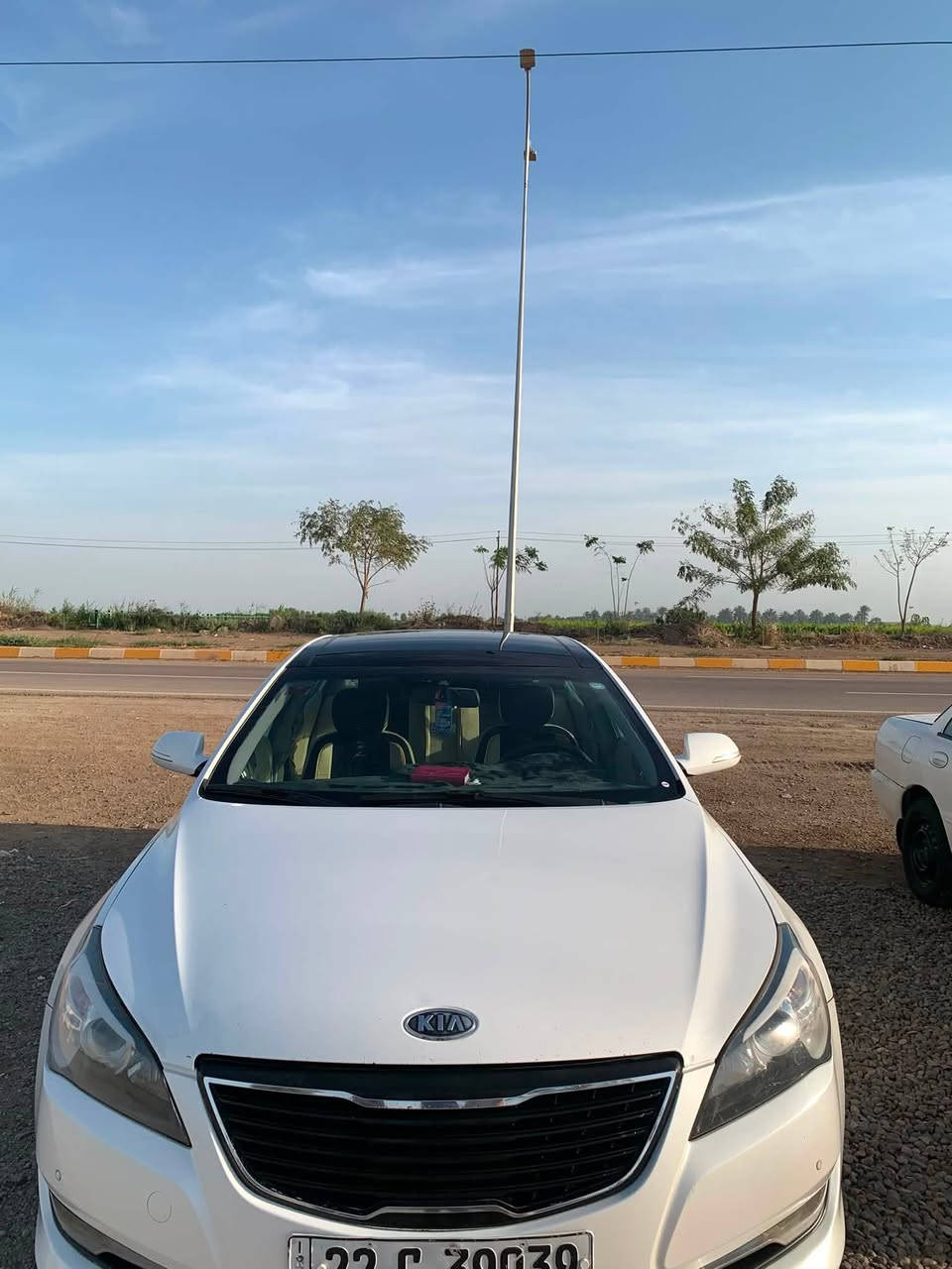 كادينزا 2012 خليجي ابيض 6v
السعر 110$ وبيه مجال 
كلشي موضح بالسونار 
***********
