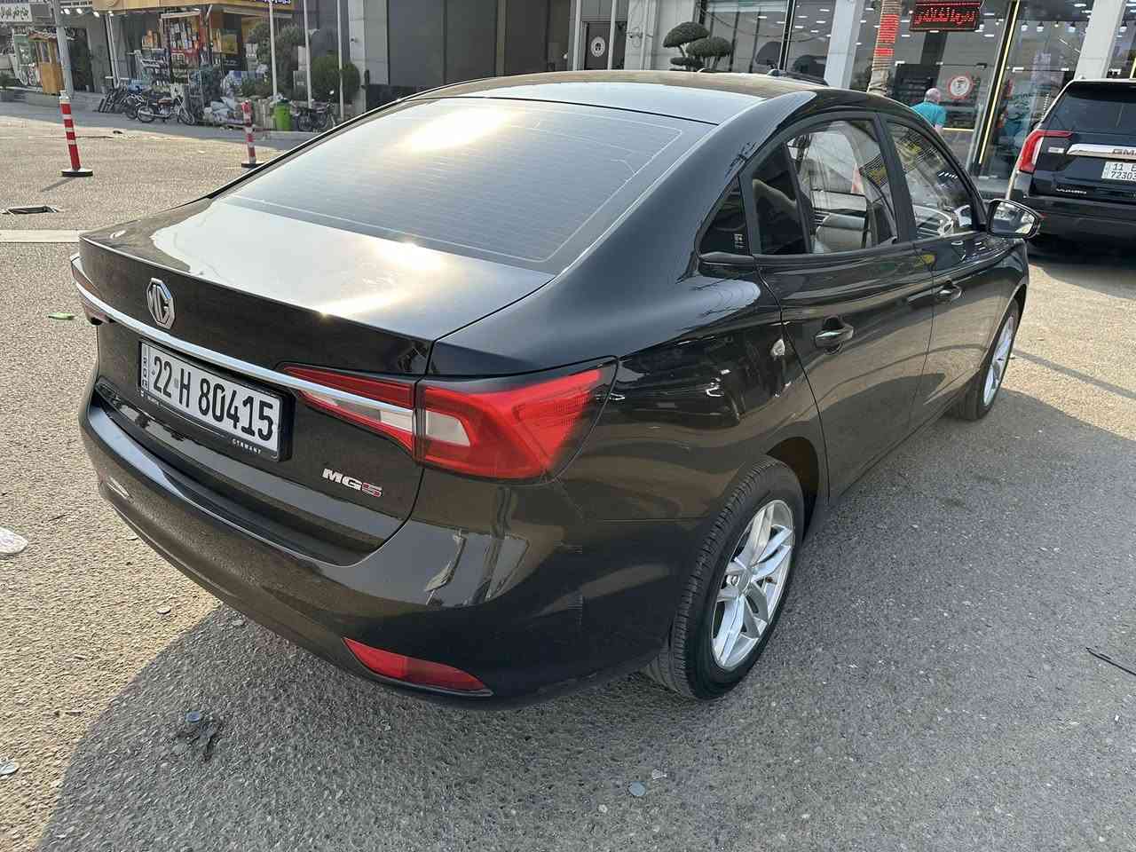 السلام عليكم للبيع ام جي 5 موديل 23 
ماشيه 42 سياره مكفوله رقم اربيل السعر97 وبيه مجال مكاني بغداد ***********
