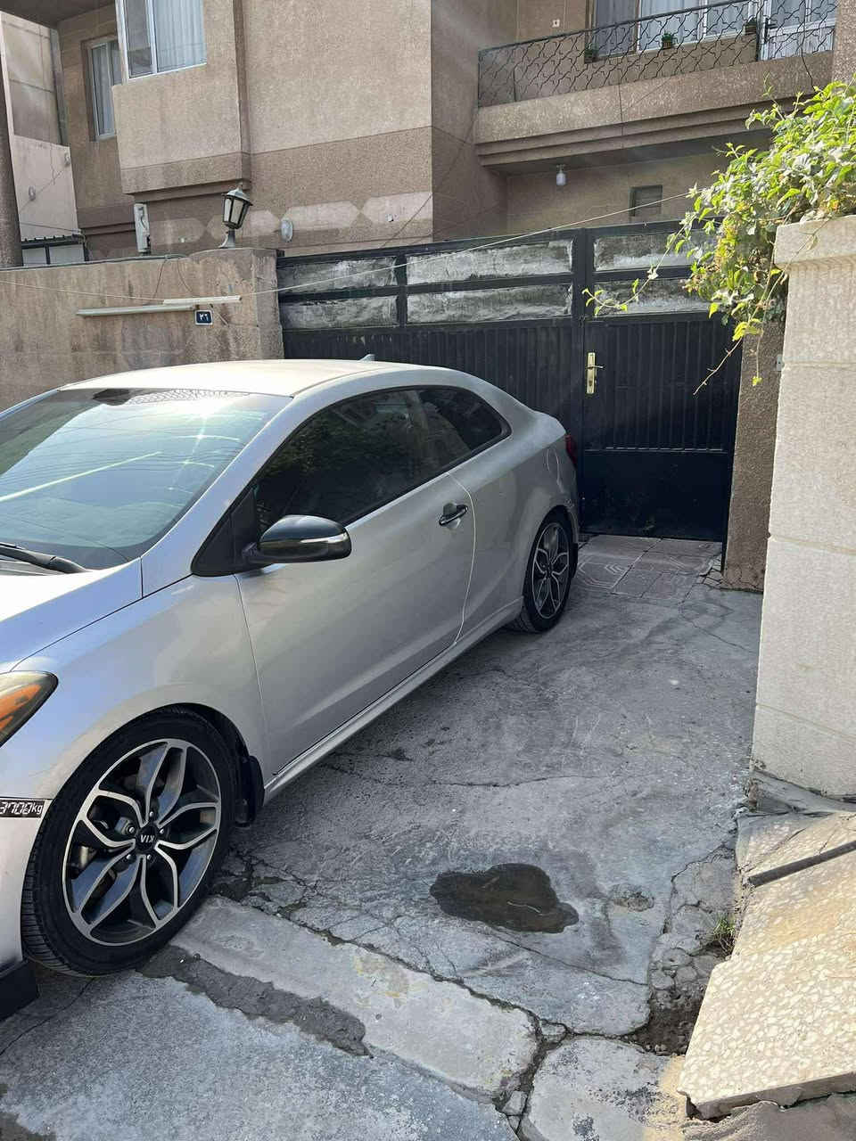 فورتي تك باب مديل ٢٠١٥ حادث جاملغ خلفي جهة السايق وشويه من الجنطه
فول عدئ الفتحة
بصمه 
تحكم ستيرن
كشنات جلد
تدفئه كشنات
قطعتين تبريد
ماشيه ١٠٨ وقابله للزياده
كير ومكينه مكفولات
السعر ٨٢ ورقه وبيه مجال حك الجيه
***********
