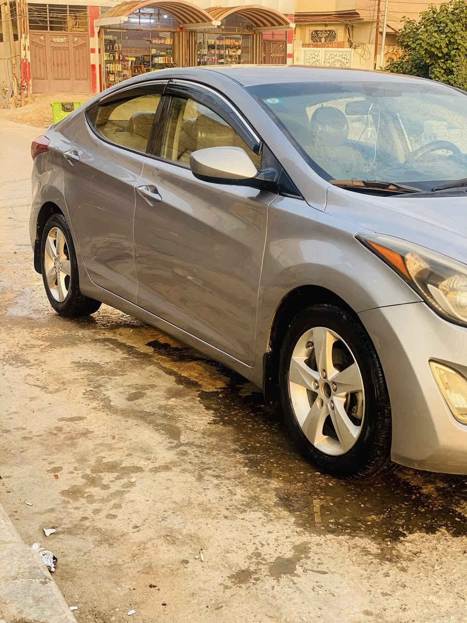 السلام عليكم للبيع النترا موديل ١٦ أمريكيه حادثهه جاملغ امامي فقط وبيهه قطع صبغ ابيع حزام كير محرك حداديه تبريد كلهه جاهزه  محرك ٢٠٠٠ دوش رقم دولي جديد بااسمي موصفات عاديه كشنات مدوشمه جلد ارضيه جلد مكاني كربلاء السعر ١٠٥ وبيهه مجال بسيط الاتصال والاستفسار ***********
