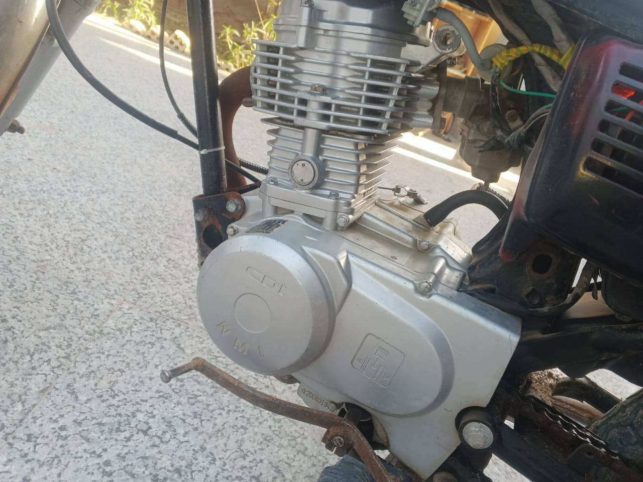 متاح دراجة ايراني أدوات مجفتة مرة وحدة دراجة نضيفه وشلعتهة حلوة السعر 400 وبيهة مجال هاذا رقم راعيها ***********
