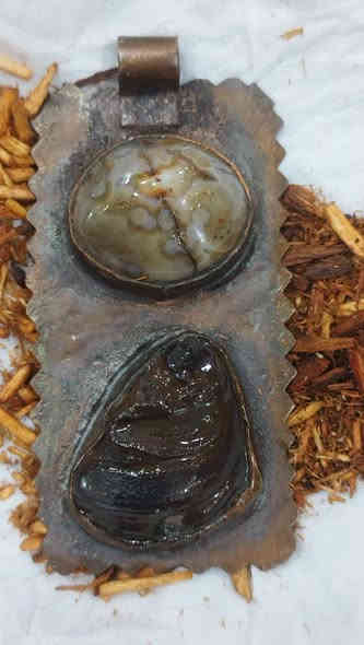 كلاده هبهاب وسليماني شغل يهودي احبتي منكوله ومجربه للمحبه والجذب وتسهيل لحاملها محبه بين الناس ايشكال تبدل للاستفسار *********** عمارة
