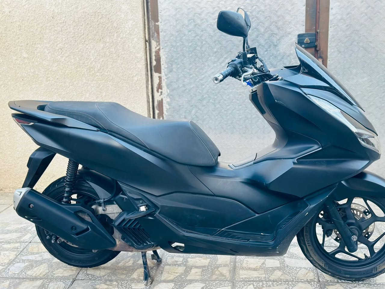 Pcx الجيل الرابع فول نضافه كما موضح بالصور
20$  للبيع تواصل على الرقم ***********
