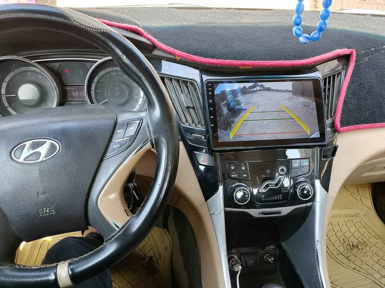 السلام عليكم سوناته موديل 2010 خليجي مكينه 2400 دوش مكينه وكير مكفولات كهربائيات كله شغاله تخم تاير وباتري جديد السعر 105 وبيها مجال بسيط *********** كربلاء
