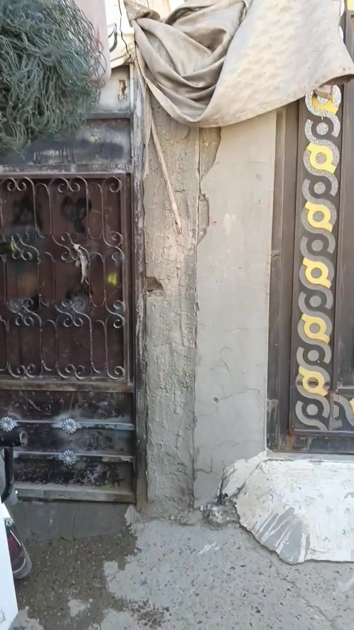 سلام عليكم بيت في ام الكبر والغزلان مقابيل طابو بل قرب من ملعب عباس ساهي قريب على فتحه حي كوفه 100 متر خلفيه جاهز كامل البيت سعر البيع 42 بي مجال ***********

