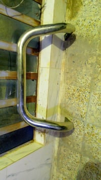 عندي درع امامي استيل للبيع جديد مامشدود على سياره 150 07808451390