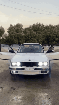 السلام عليكم. زعره. رقم بغداد الجديد مميز داخله هزة تحويل ثاني يوم  مكينه ٢٥ مفتوح كير عادي كهربائيات كلهة شغاله  لايت زنون اصلي  كشنات جدد بطاين كلهة نضيفه بس نقصه وحده 
السعر ٣٠ وبيهة مجال 
‭٠٧٧٤ ٥٧٧ ٤٤١٩‬
