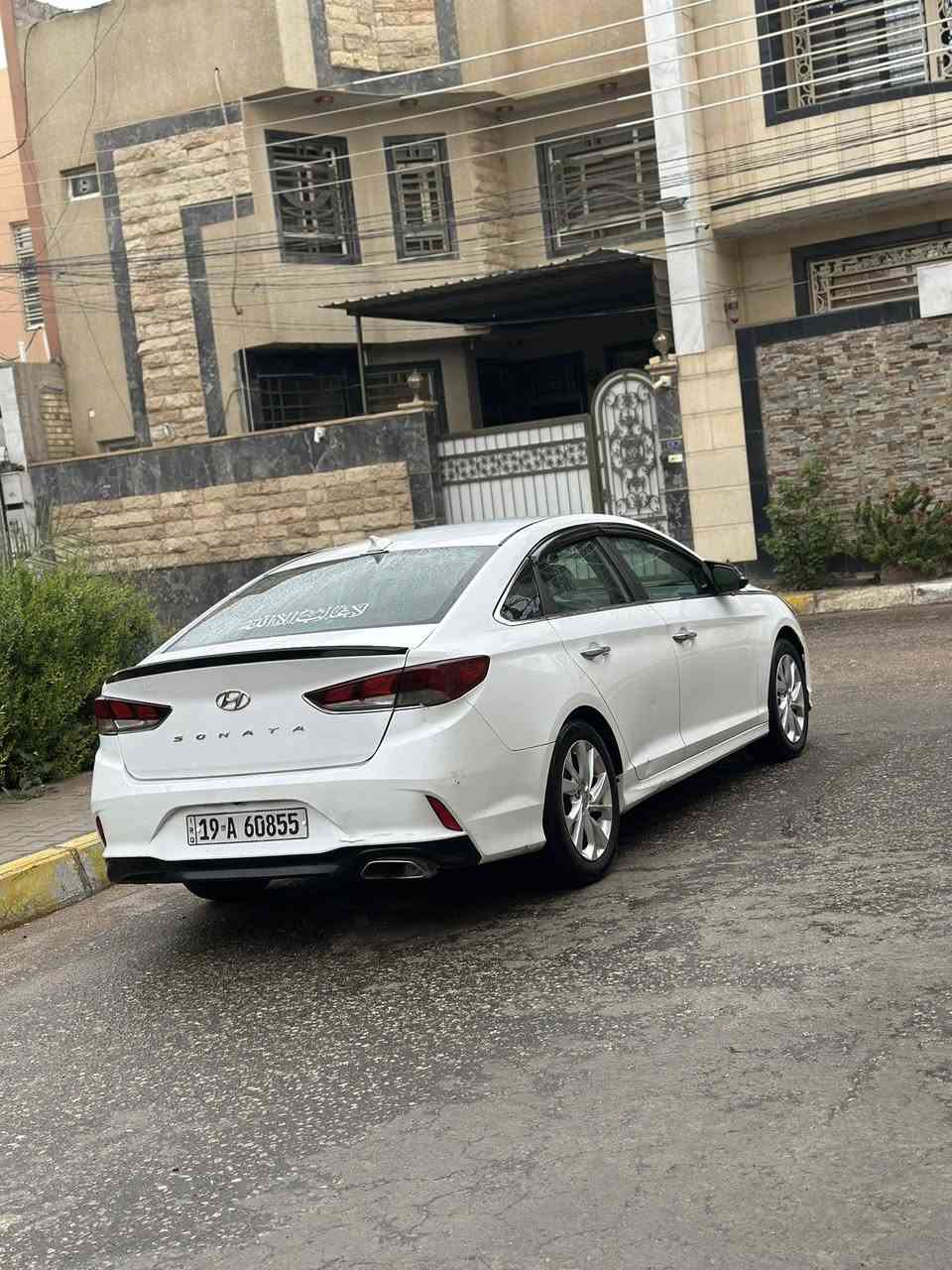 سلام عليكم
سوناتا 2018  ماشيه 100 ميل 
رقم كربلاء الدولي بسمي سنويه جديده 2031
فول مواصفات عده الفتحه 
بصمه تشغيل 
بصمه ابواب 
بصمه صندوك 
ثلاث انضمه قياده  سبورت وايكو ونورمال 
تحكم استيرن 
كشنات كهرباء +تدفئه 
رادارات اماميه 
رادار جانبي 
شاشه كبيره + كامره 
اشاير بلمري 
ويل كب ابلاد 
بجم زنون 

محرك 2400 وكير كفاله صدر امامي +خلفي جديد تخم تاير جديد 
تدفئه تبريد منضومه جديده 

بيه 3قطع صبغ جاملغين اماميه اوبنيد 

مكاني كربلاء سيف سعد 
***********
السعر 113
