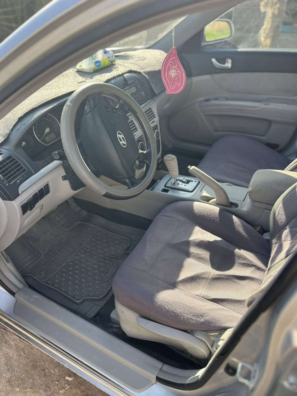 سلام عليكم سوناتا  2008 حجم المحرك. 2400 رقم جديد بيه 3 قطع    جملغين وبنيد صبغ فقط اثر جراد بدون معجون وبدون دواخل السعر 103 وبيه مجال بصيط العنوان بابل محاويل ***********
