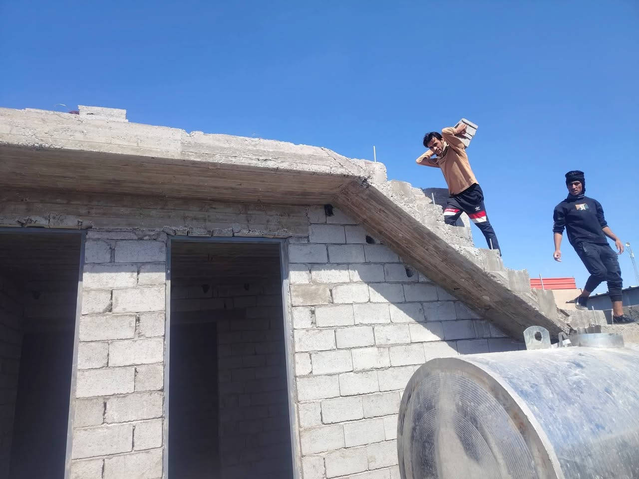 سلام عليكم  / يوجد كادر عمل جاهز  تصعيد مواد  / تنضيف بيوت  / تفليش  / تكشيط  / دفن نهري  / شقلنه ليل ونهار  / وماعليك بكلشي تاخذ شقل جاهز مني  / ومعداتنه جاهز وسياره تجيك للبيت ماعليك بس تصال على رقم/  ***********
@إشارة
إشارة إلى الأصدقاء 󱢏
