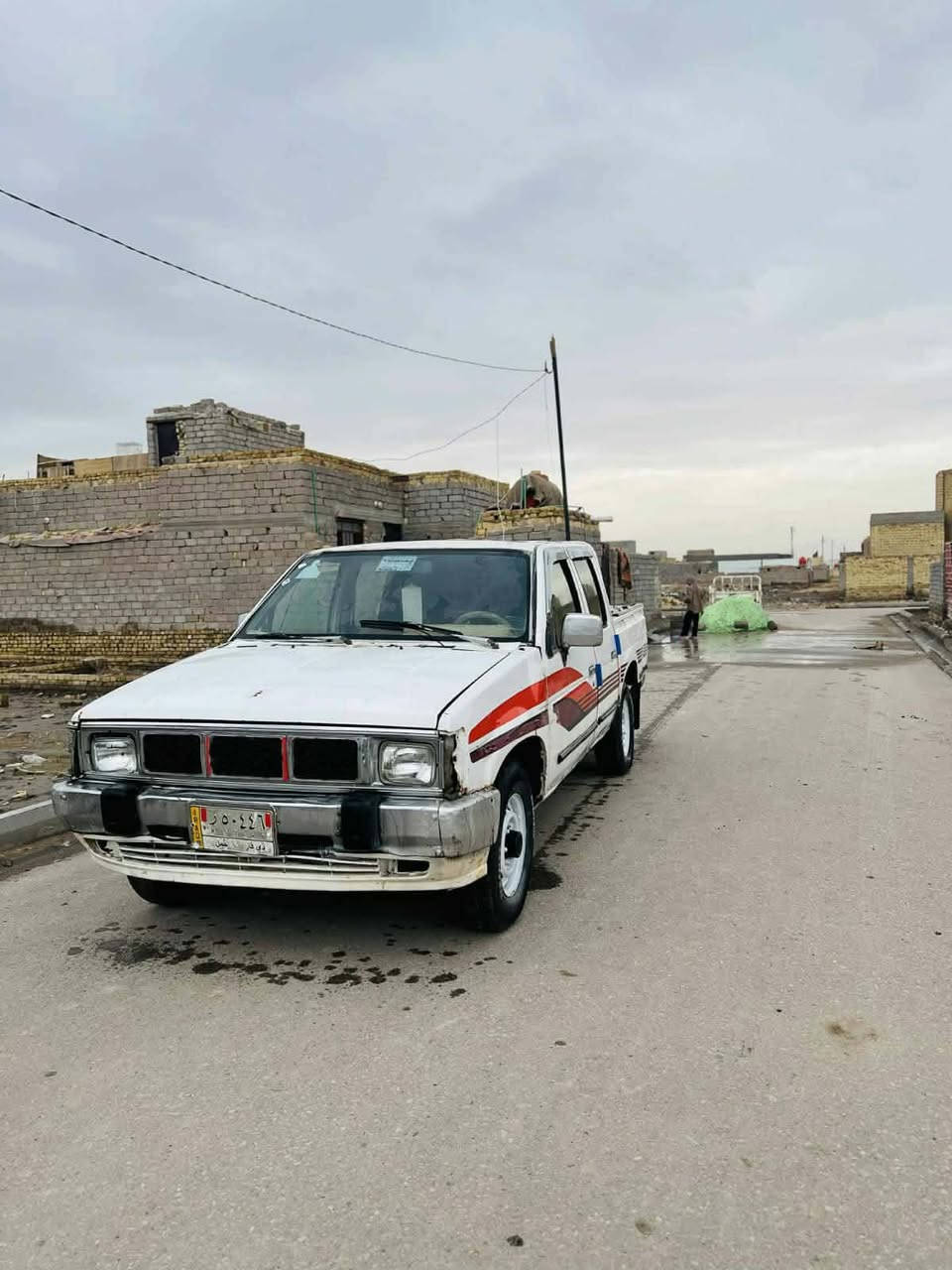 السلام عليكم سياره نيسان البيع مديل 91 رقم ذي قار بسامينه مشورع وطني مكينه وكير وشاصي مكفول كهربايات كلها شقاله سياره حلوه ومال جناي مكان سعر 25 وبيها مجال مكان سياره سماوه قضاء الخضر الاستفسار اتصل على الرقم *********** مراوس ترهم
